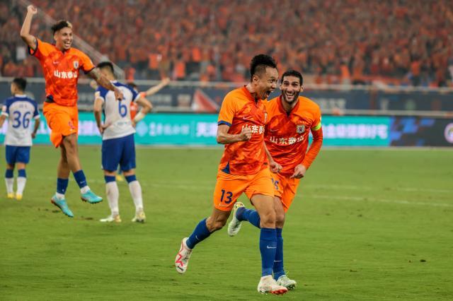 Baccara Gaming-泰山“全民出击”配角也闪光 崔康熙已布局未来两季