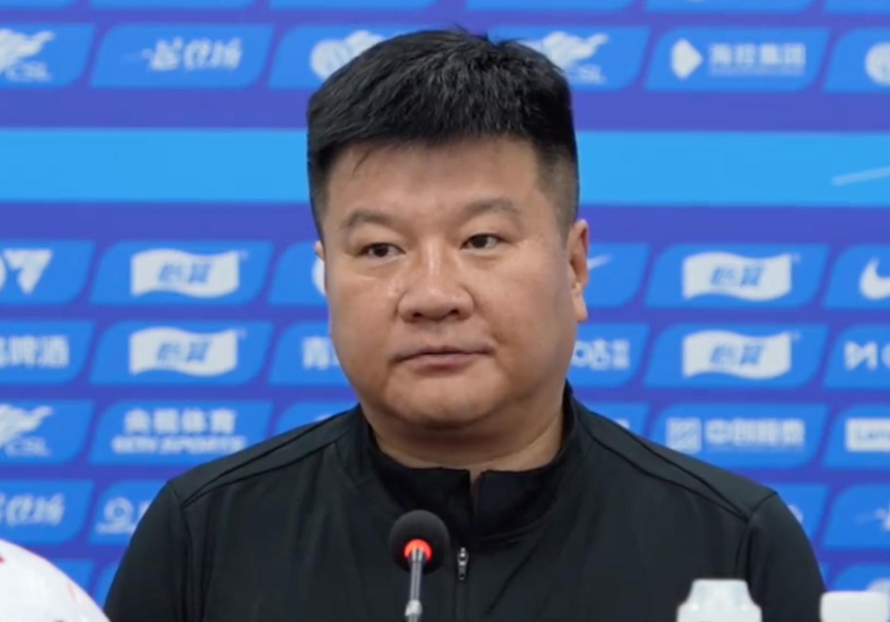 Baccara Gaming-略显仓促，李金羽正常出席赛前发布会，两小时后铁人官宣其下课